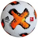 توپ فوتبال beta مدل Torfabrik